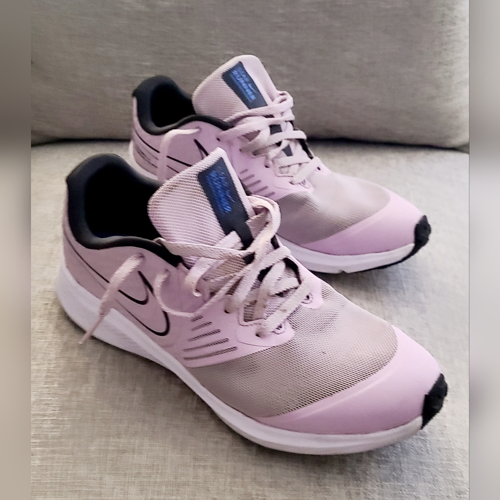 Nike Star Runner 2.0 Low Textile Trainers US 7Y/UK6/EU40/Womens 8 US Lilac/White